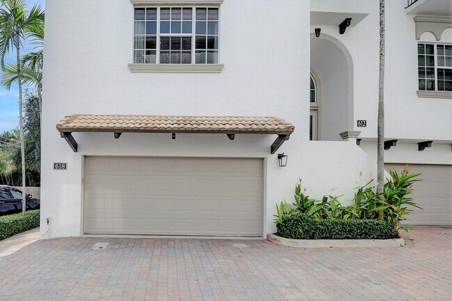 Building Photo - 618 Renaissance Ln