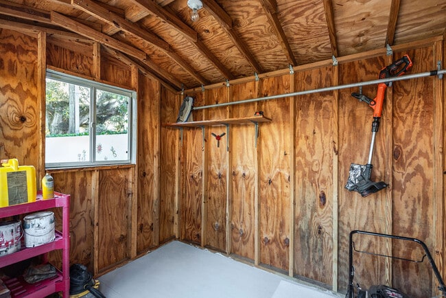 Building Photo - 6378 Moseley St