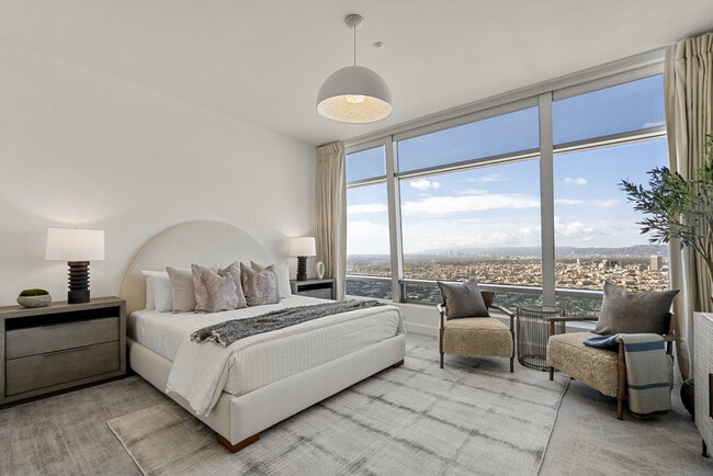 Building Photo - 900 W Olympic Blvd