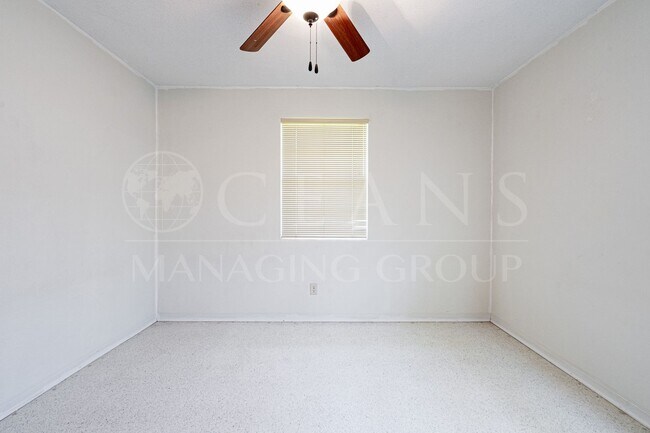 Building Photo - Beachside Ormond Beach Home