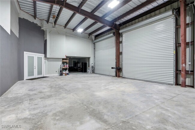 Building Photo - 6070 Lancewood Way