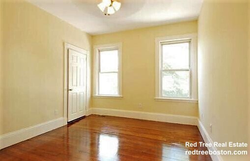 Building Photo - 17 Parker Hill Ave