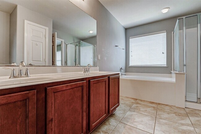 Building Photo - 24522 Folkstone Cir