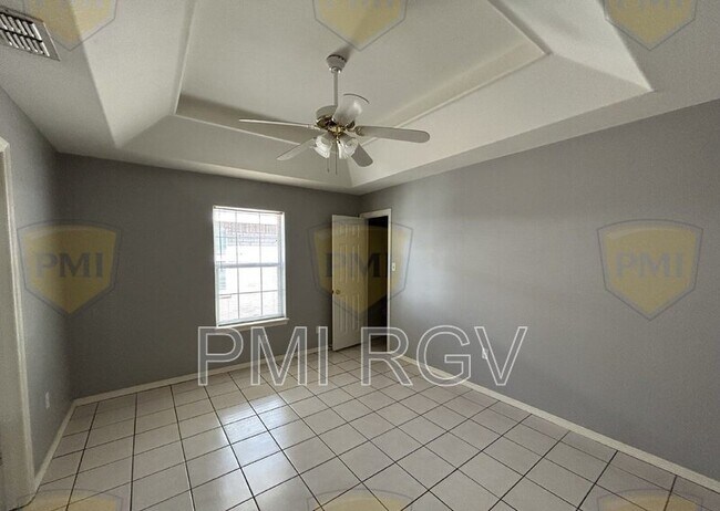 Building Photo - 2205 N Erica St