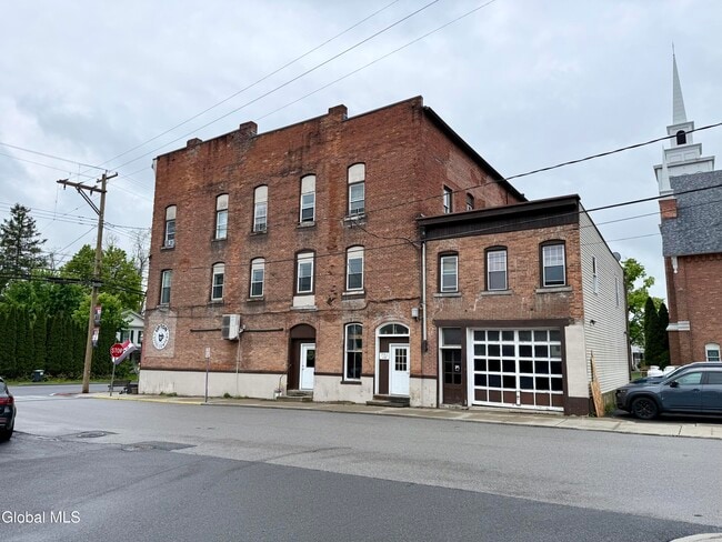 Building Photo - 751 Hudson Ave