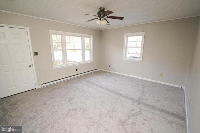 Building Photo - 115 Ridgefield Ln