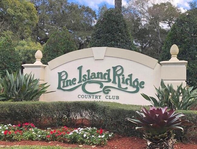 Building Photo - 9411 Evergreen Pl