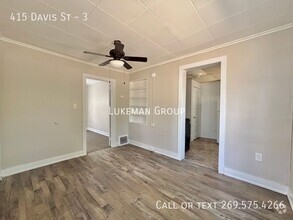 Building Photo - 415 Davis St