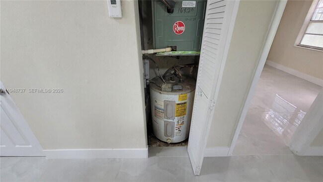 Building Photo - 13240 Port Said Rd