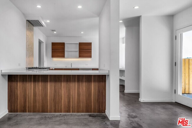 Building Photo - 3436 S Centinela Ave