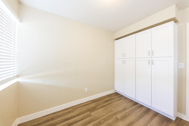 Building Photo - 4908 W Catalina Dr