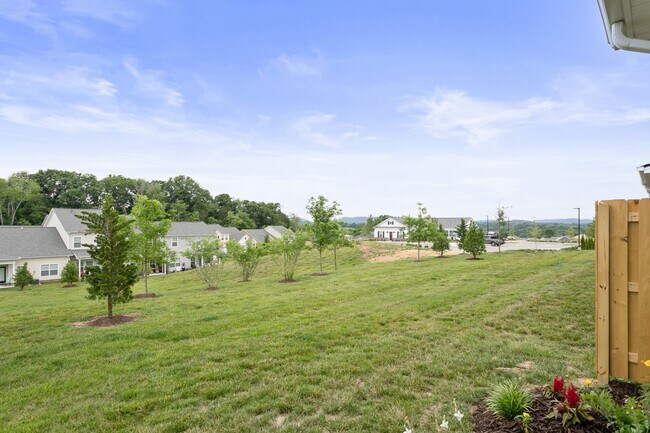 Building Photo - 2079 Orangery Dr