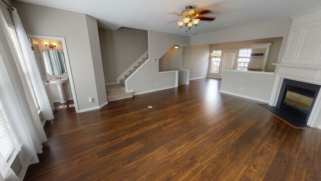 Building Photo - Double Master Townhome in South Park