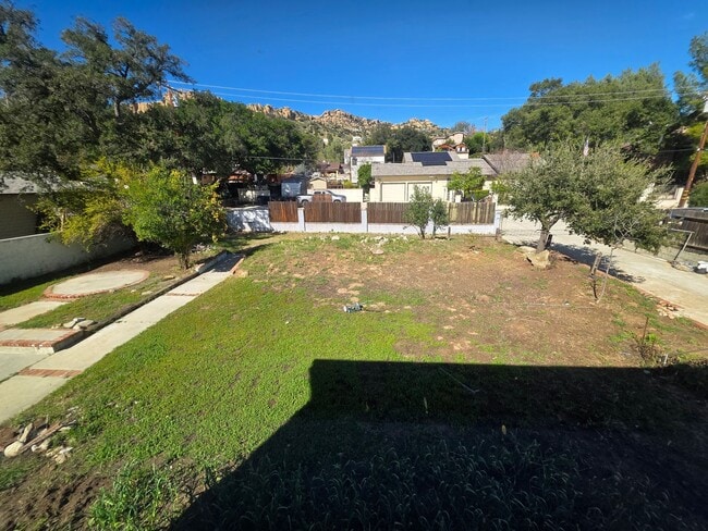 Building Photo - 3 Bedroom Home for Rent with RV Parking, Rock Views & Large Lot