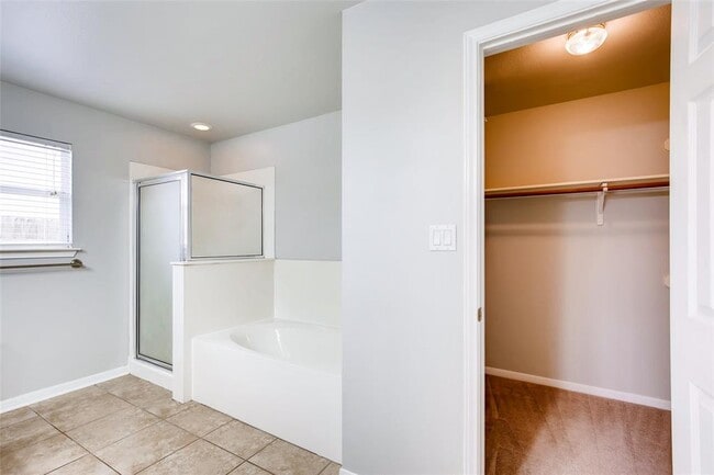 Building Photo - 1709 Shire St