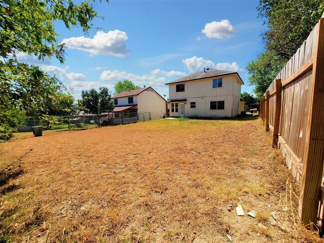 Building Photo - 7400 Muffin Dr