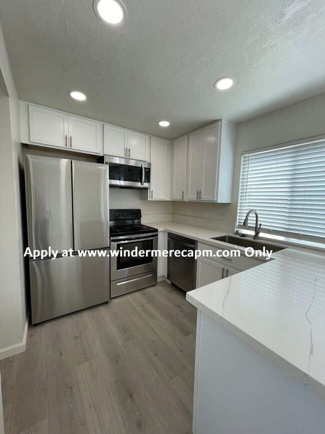 Building Photo - Now available for rent! Newly Remodeled!! ...
