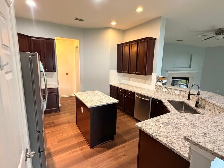 Building Photo - 3058 Whispering Willow Way