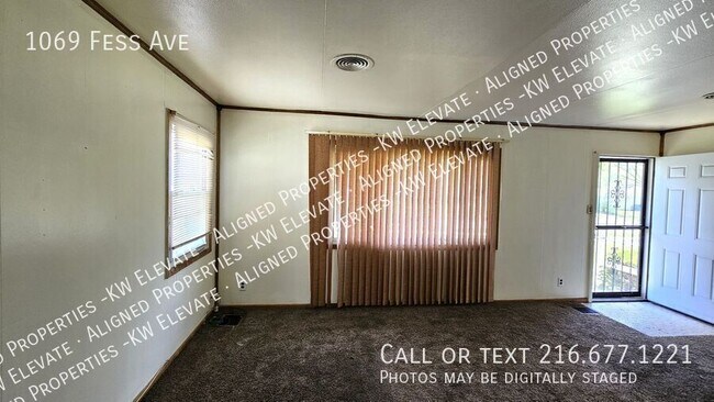 Building Photo - 1069 Fess Ave