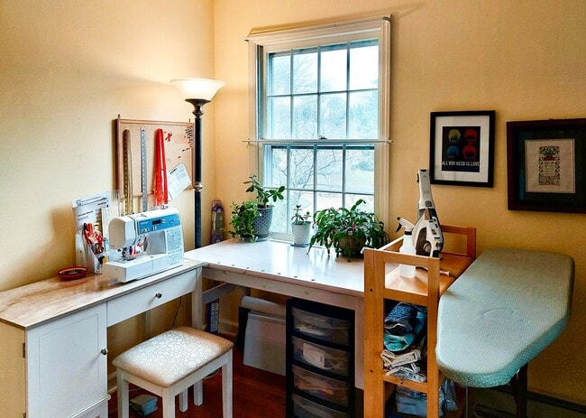 Building Photo - Furnished 3-Bedroom Home Near Darden - UVA