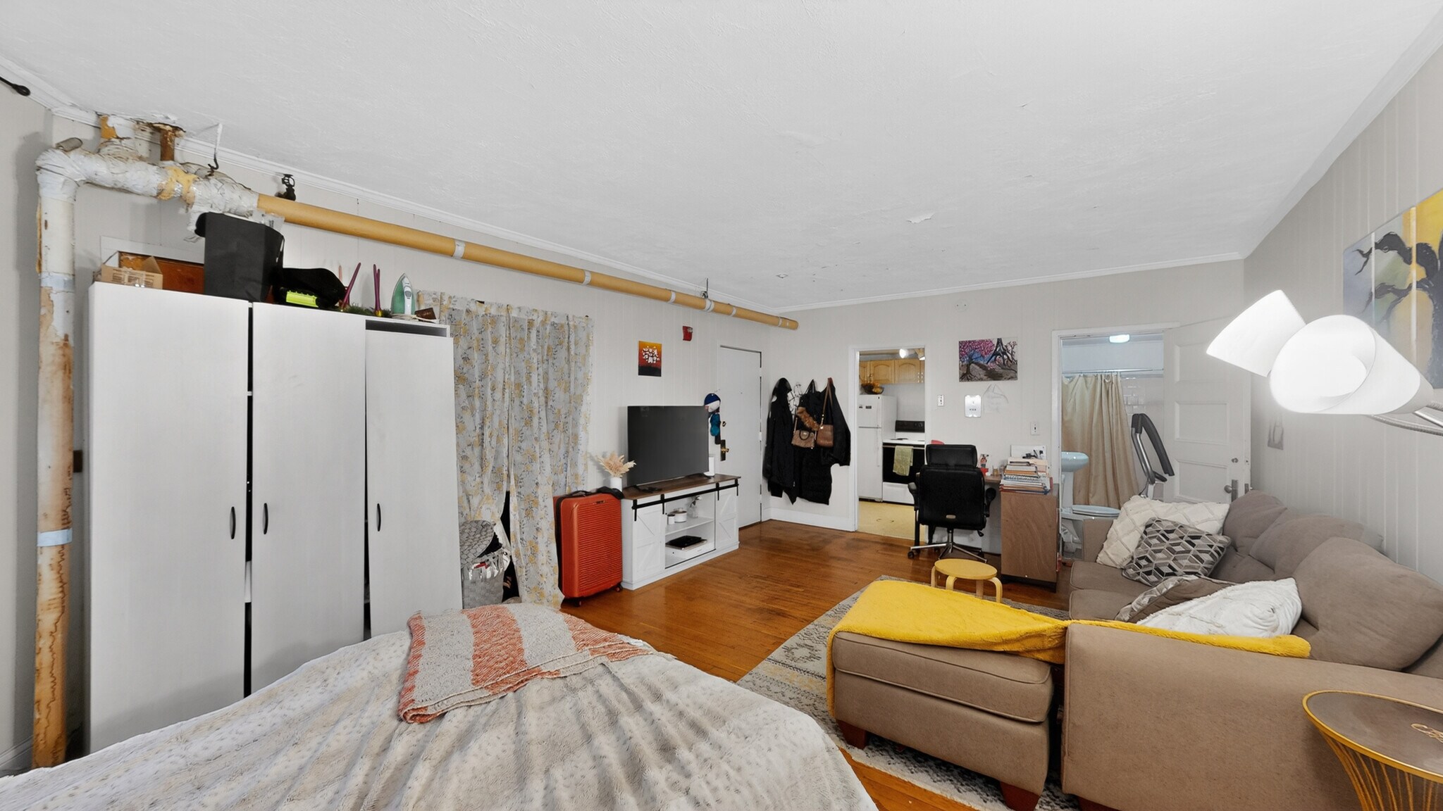 Building Photo - 1071 Beacon St