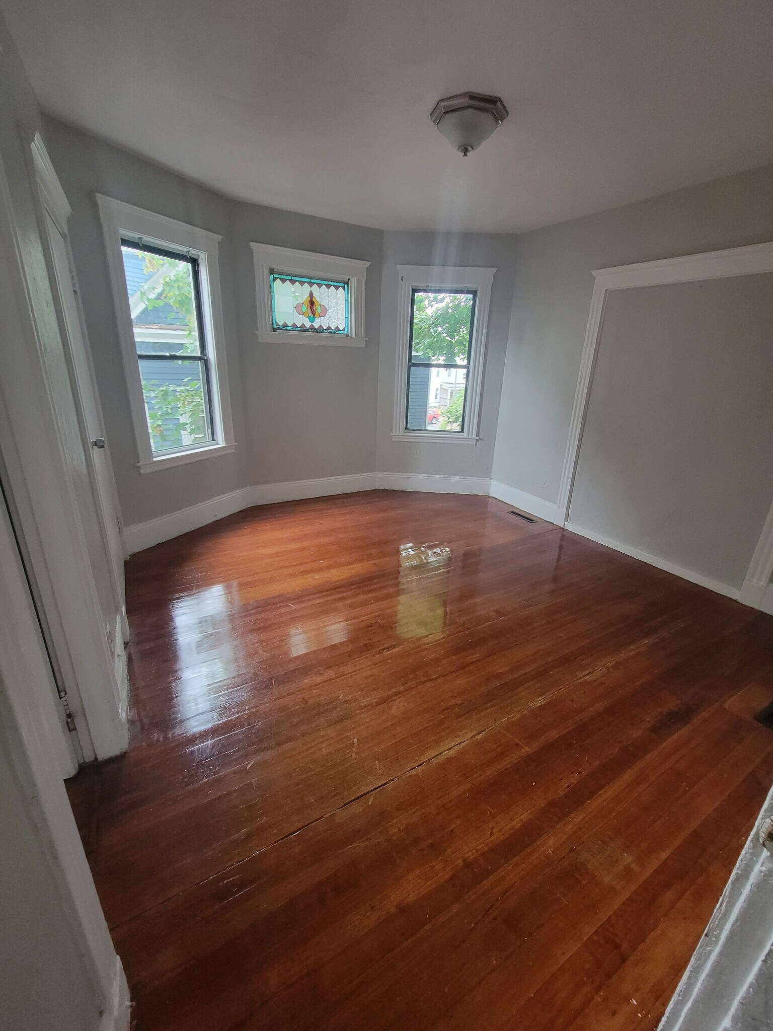 Living Room - 76 Bellevue St