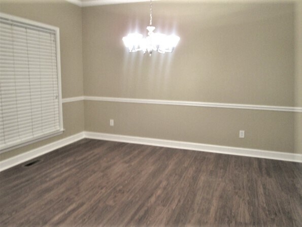 Building Photo - 3063 Romain Trail