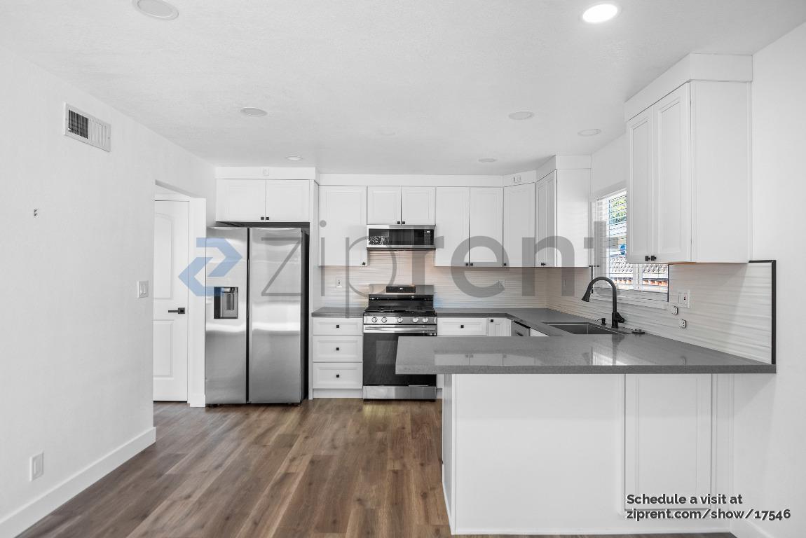 Building Photo - 999 Rawlings Dr