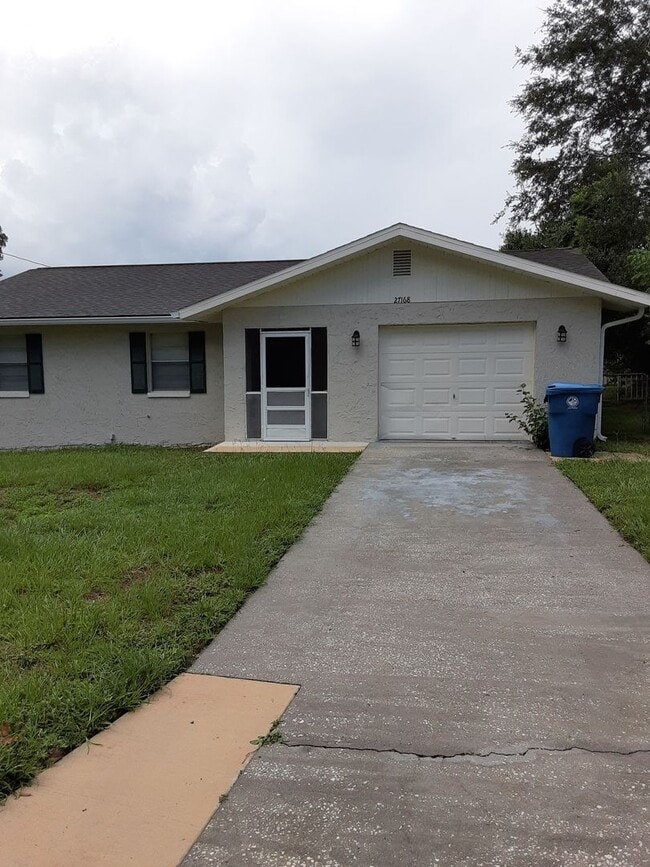 Building Photo - Beautiful 3 Bed 1 Bath Single Family Home