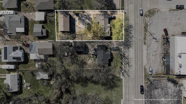 Building Photo - 9021 White Settlement Rd