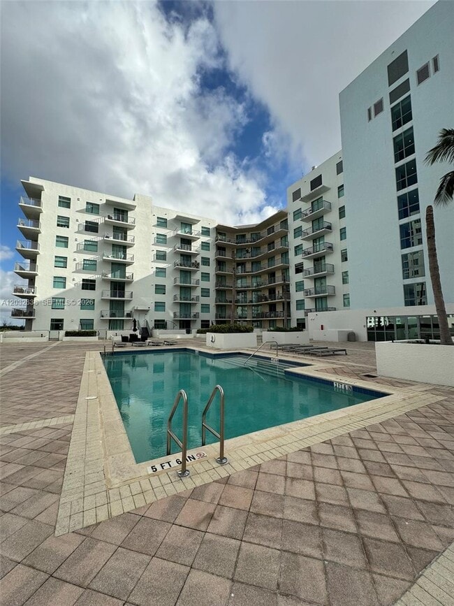 Building Photo - 140 S Dixie Hwy
