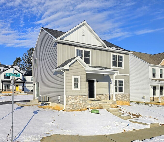 Building Photo - 394 Hensley St