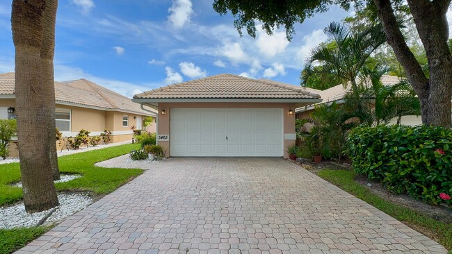 Primary Photo - 5465 Grande Palm Cir