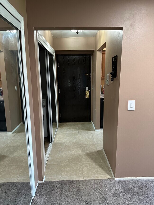 Building Photo - 30060 W 12 Mile Rd