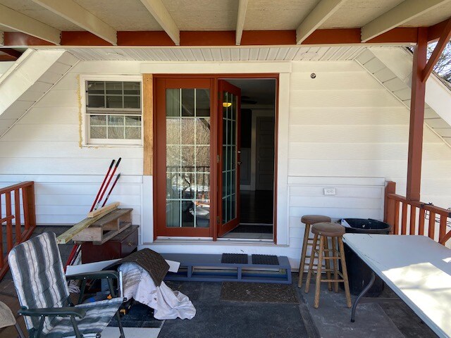Building Photo - 1404 N Kealing Ave