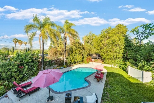 Building Photo - 23861 Crosson Dr