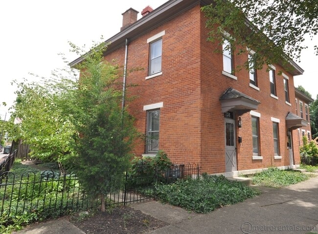 Building Photo - 738-740 Mohawk