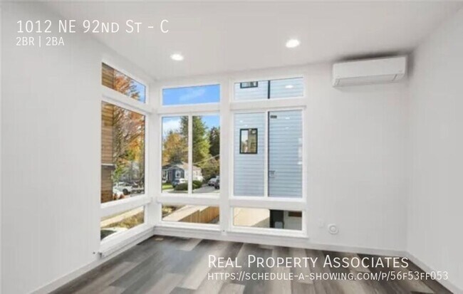 Building Photo - 1012 NE 92nd St