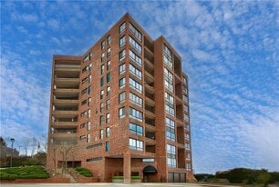 Building Photo - 1700 Grandview Ave