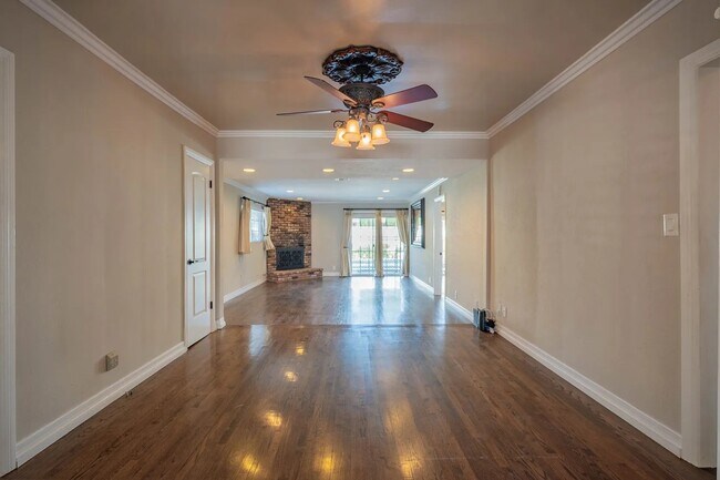 Building Photo - 8538 Remick Ave