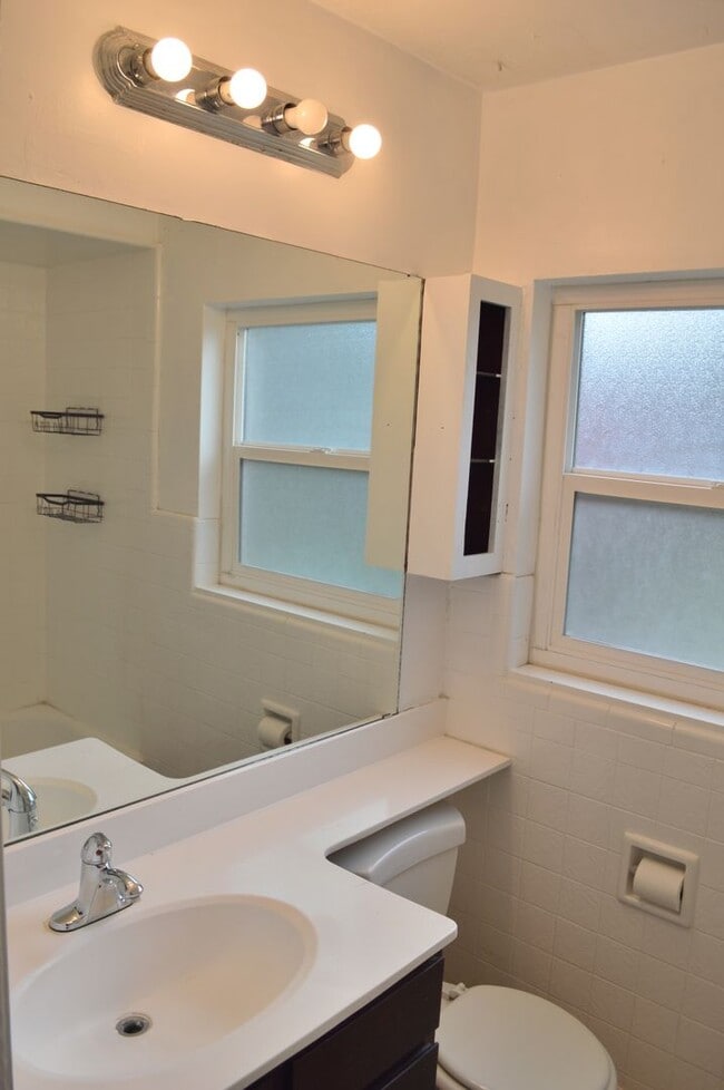 Building Photo - Beautiful Home in Historic Salt Lake District!