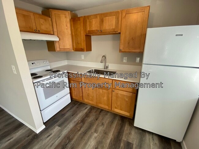 Building Photo - 6415 Steilacoom Blvd SW