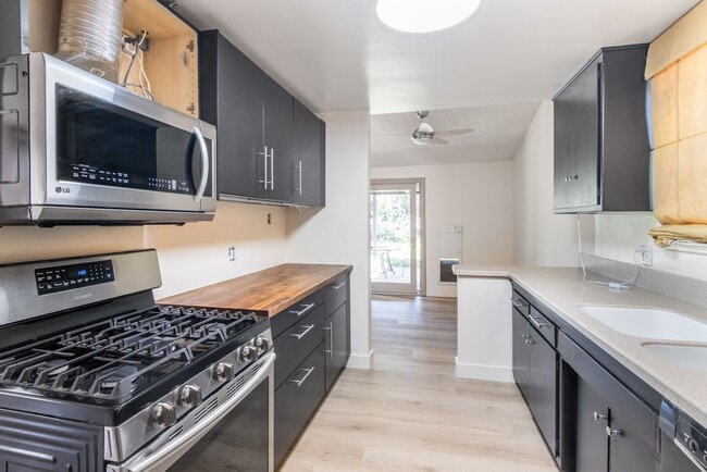 Building Photo - 9635 Gerald Ave