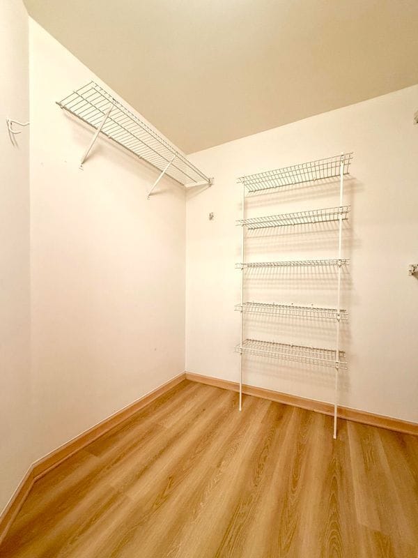 Building Photo - 969 GreenView Ct