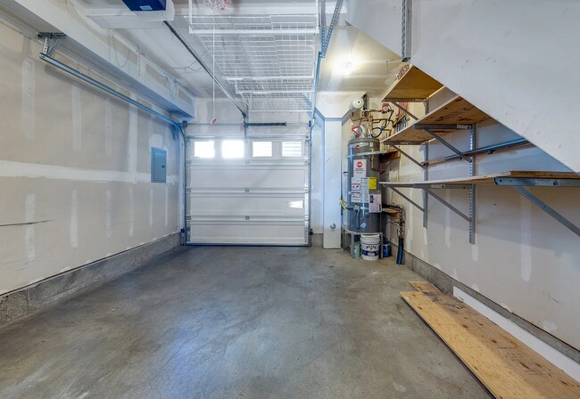 Building Photo - 1022 Taylor Ave N