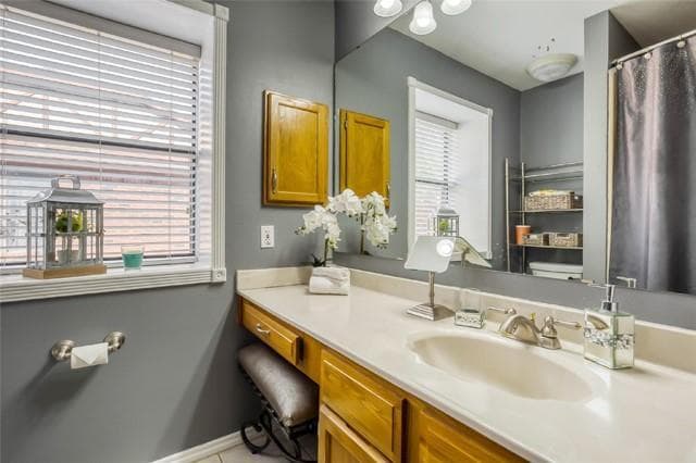 Building Photo - 1113 Oaklawn Ct