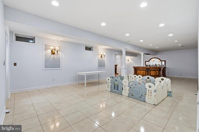 Building Photo - 4924 Berkshire Woods Dr