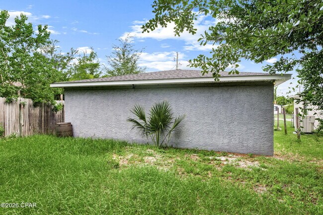 Building Photo - 6312 Pridgen St