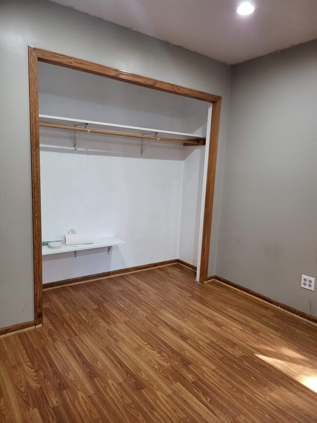 Building Photo - 14449 Hollow Park Ln