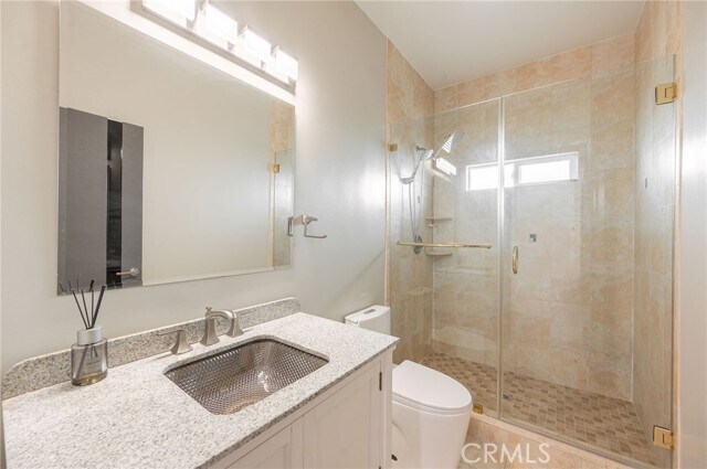 Building Photo - 3331 Oakmont View Dr